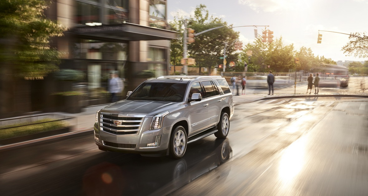 Катит кадиллак. Кадиллак Эскалейд реклама. Cadillac Escalade City 4k. Кадиллак Эскалейд 2018-2019г.