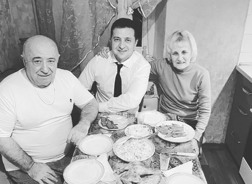Зеленский биография родители семья дети Пользователи Сети оценили быт родителей президента Украины - СМИ2