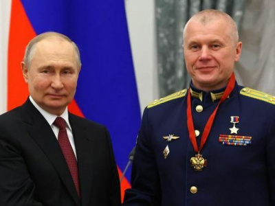 Космонавт Новицкий заявил Путину в Кремле, что устал молчать
