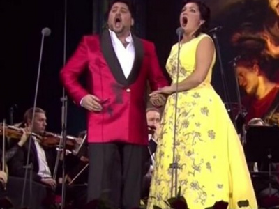 Анна Нетребко по-дружески разводится с мужем — партнерский материал