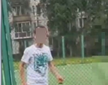 В Петербурге мигрант начал душить ребенка на футбольном поле