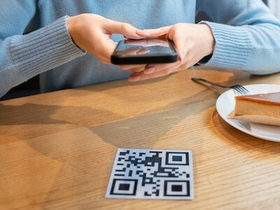 Оплата QR-кодом станет безопаснее: читайте на Объясняем.рф